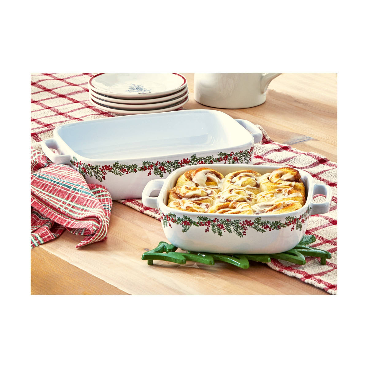 Christmas Farmhouse Square Baker