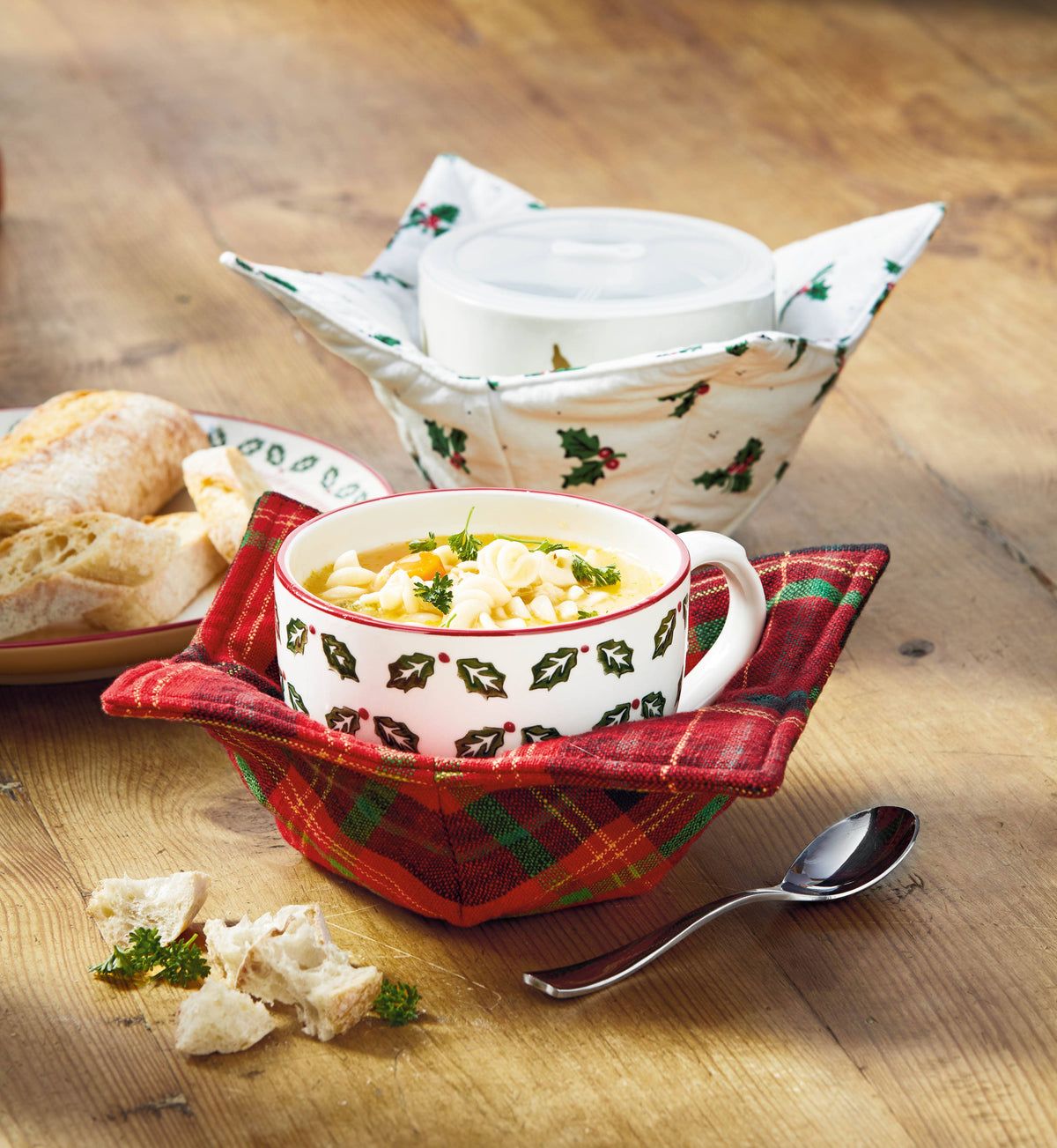 Christmas Vintage Holly Bowl Cozy