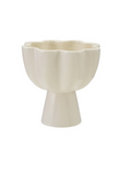 Flower shaped pedestal